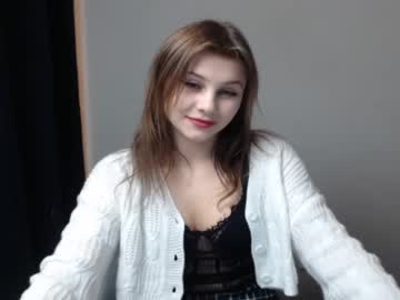 Cam stars girl relax_nina image #616340