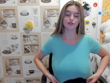 Cam stars girl emmika_ image #2314556