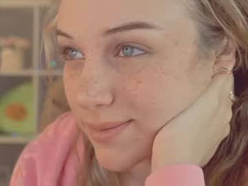 Cam stars girl mia_milagros image #1404007