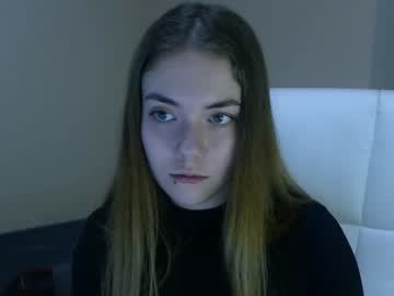 Cam stars girl zoey_deuttch image #3673591