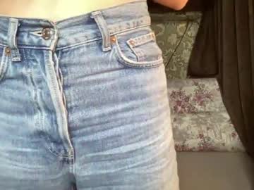 Cam stars girl lily_hun image #616516