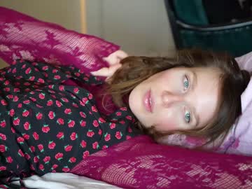 Cam stars girl ellaa91 image #2914358
