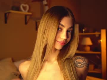 Cam stars girl cuteelsa_ image #6109550