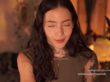 Cam stars girl effylowell_ image #6492869