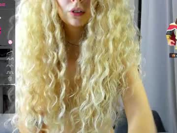 Cam stars girl mila_martella2004 image #5163880