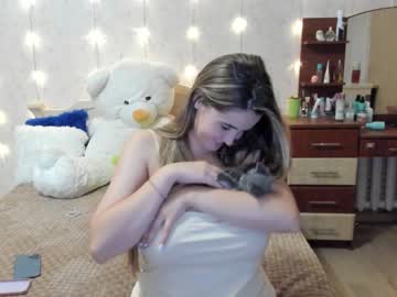 Cam stars girl emmika_ image #2407667
