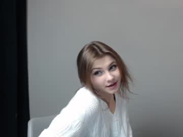Cam stars girl relax_nina image #530218