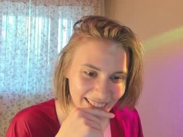 mira_fox_ cam stars