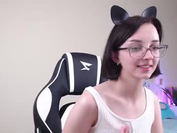 Cam stars girl queen_kitty1818 image #2003660