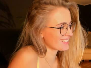 Cam stars girl linellali image #2901543