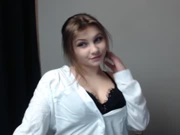 Cam stars girl relax_nina image #717851