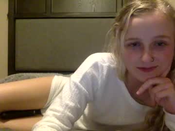Cam stars girl peachezzs image #420464
