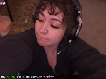Cam stars girl evelynpiers image #4078069