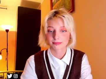 Cam stars girl lit1le_kitty_ image #2735239