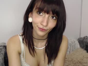 Cam stars tranny lola_smiles image #573678