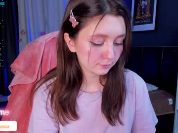 Cam stars girl renessy_ image #3744293