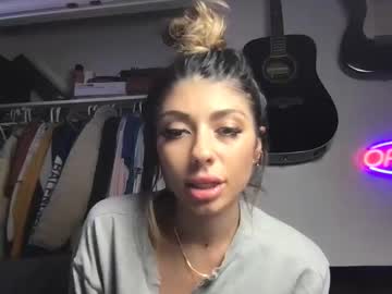 bayjaexxx cam stars