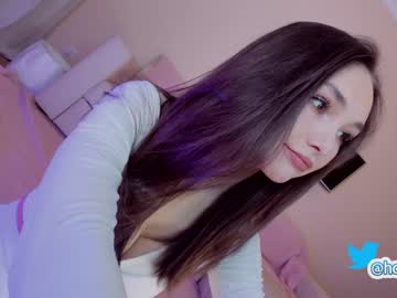 Cam stars girl hollyextra image #2900736