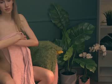 Cam stars girl lolly_bella_ image #674114