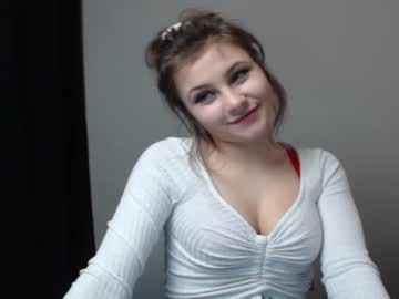Cam stars girl relax_nina image #680890