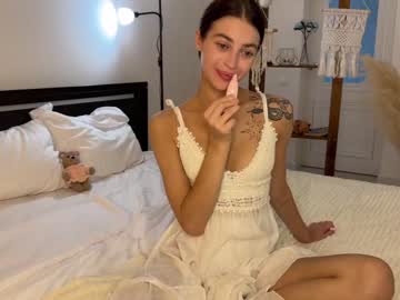 Cam stars girl cuteelsa_ image #6649806