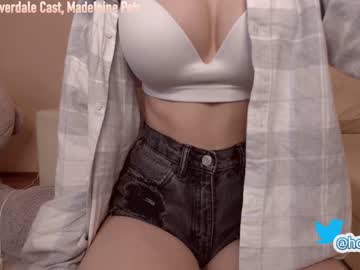 Cam stars girl hollyextra image #775979