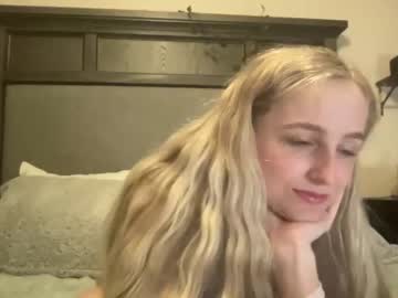 Cam stars girl peachezzs image #2122085