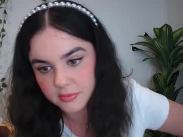 Cam stars girl gia_is_horny image #6833709