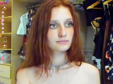 Cam stars girl foxystephanie1111 image #2488341