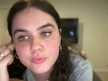 Cam stars girl gia_is_horny image #6586315