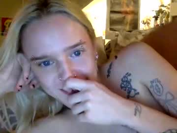Cam stars couple chloekissesss image #852827