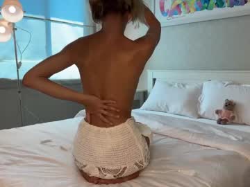 Cam stars girl cuteelsa_ image #6252746