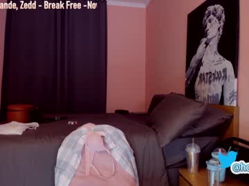 Cam stars girl hollyextra image #2457223