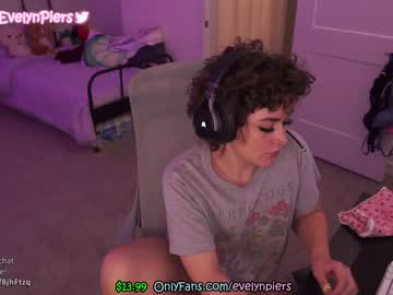 Cam stars girl evelynpiers image #2388998
