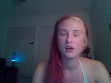 Cam stars girl lessclothesmorefunn image #2675455