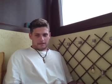 Cam stars man roberto_twink1 image #4453299