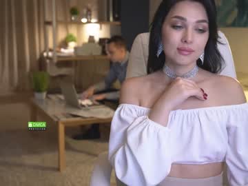 Cam stars couple office_online image #653830
