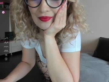 Cam stars girl emilymilf__ image #5628767