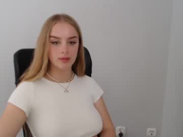 molly_wenis cam stars