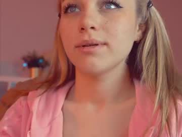 Cam stars girl mia_milagros image #1310362