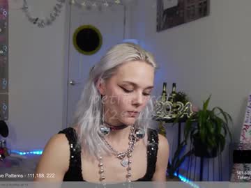Cam stars girl petitebrat image #5998373