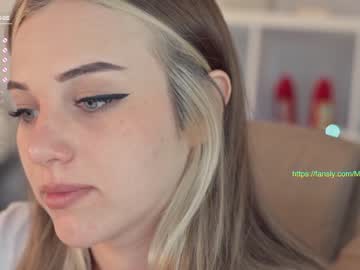 Cam stars girl mia_milagros image #2072058