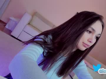 Cam stars girl hollyextra image #3002658