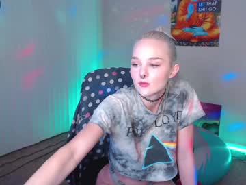 Cam stars girl petitebrat image #1324972