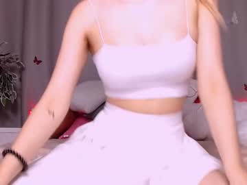selena__heart cam stars