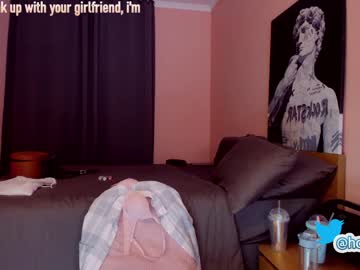 Cam stars girl hollyextra image #2457120