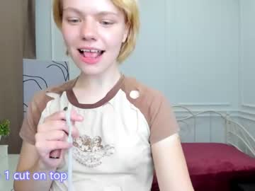 Cam stars girl little_shy_mia image #2721645