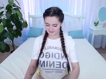 Cam stars girl emmika_ image #1054501