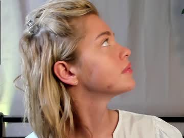 Cam stars girl dollorrie image #2258137