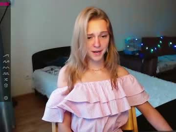 Cam stars girl shy_mirabel image #2657308